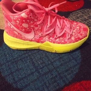 Nike Kyrie 5 SpongeBob SquarePants Patrick